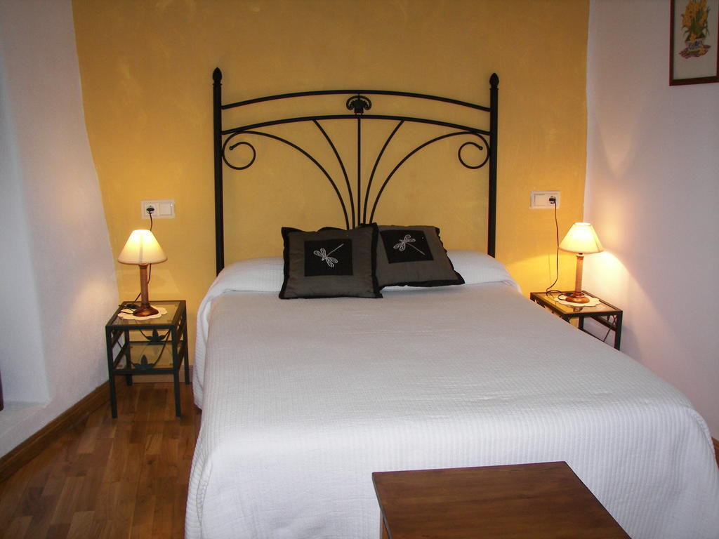 Antigua Casa Catones Hotel Huesca Ruang foto