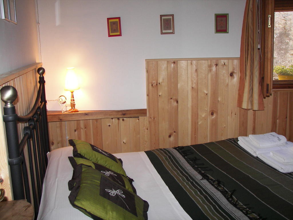 Antigua Casa Catones Hotel Huesca Ruang foto