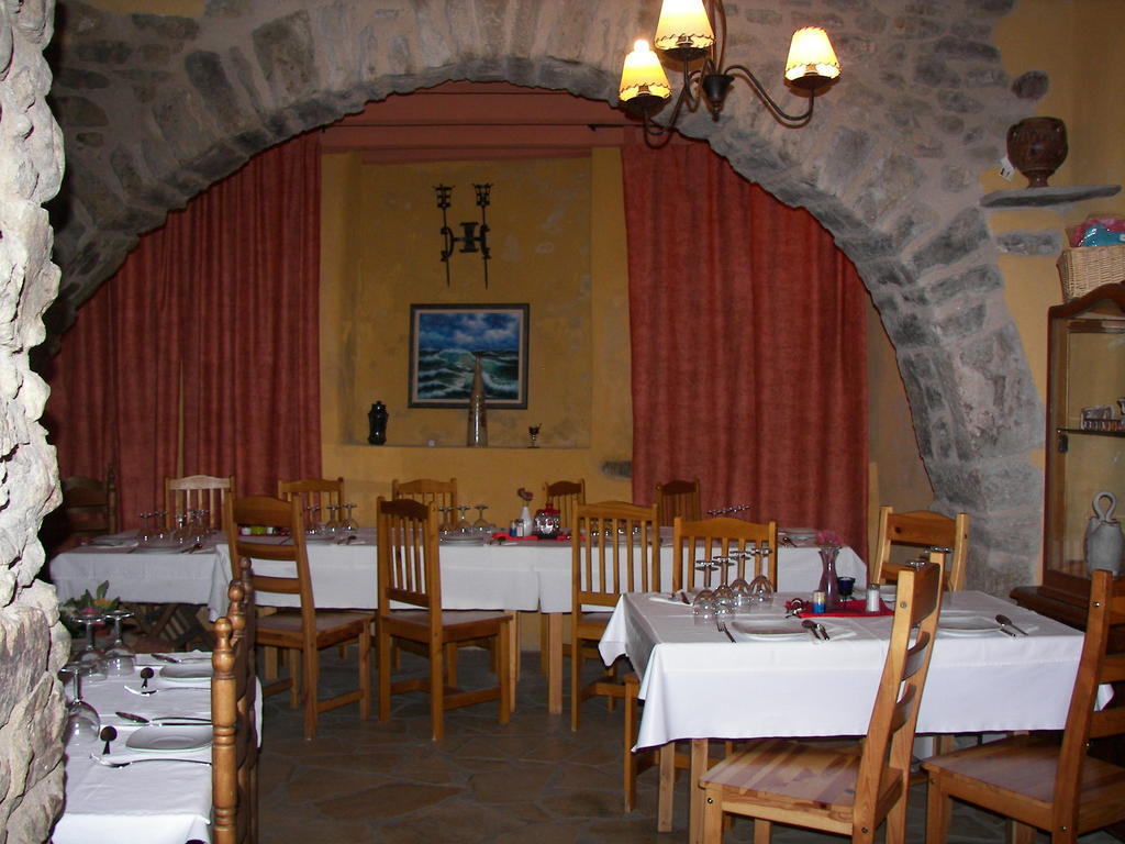 Antigua Casa Catones Hotel Huesca Bagian luar foto